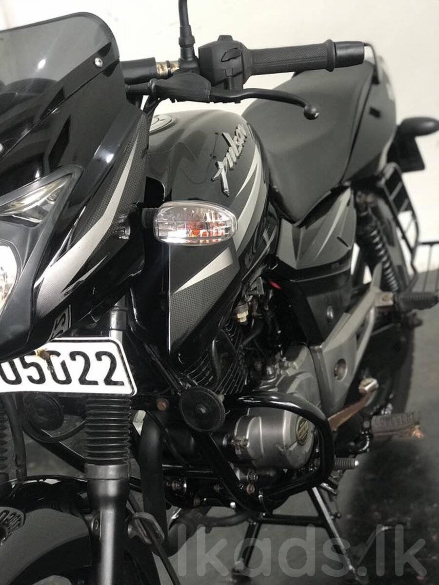 BAJAJ PULSER 150
