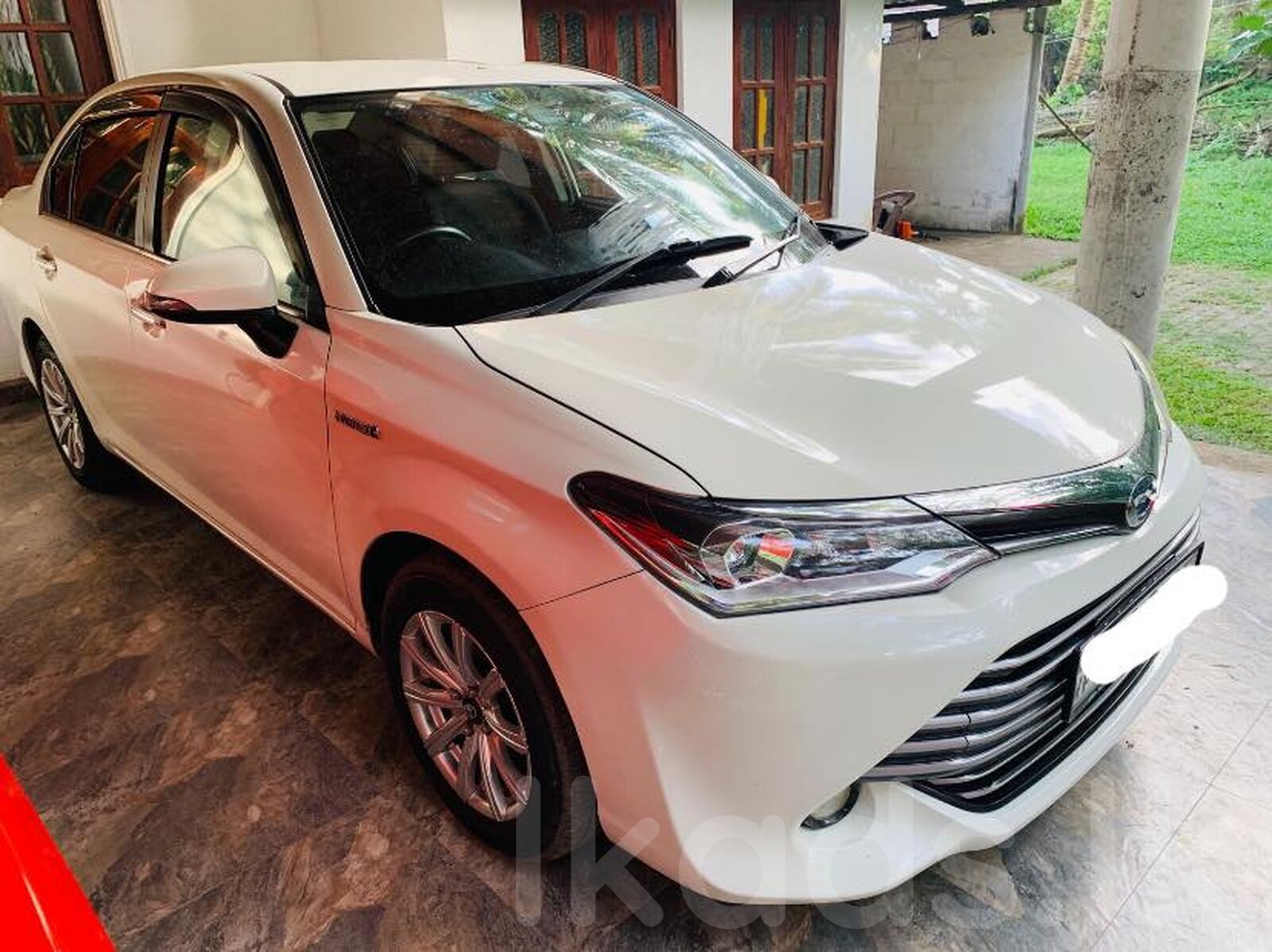 Toyota Axio 2015 in Gampaha, Gampaha