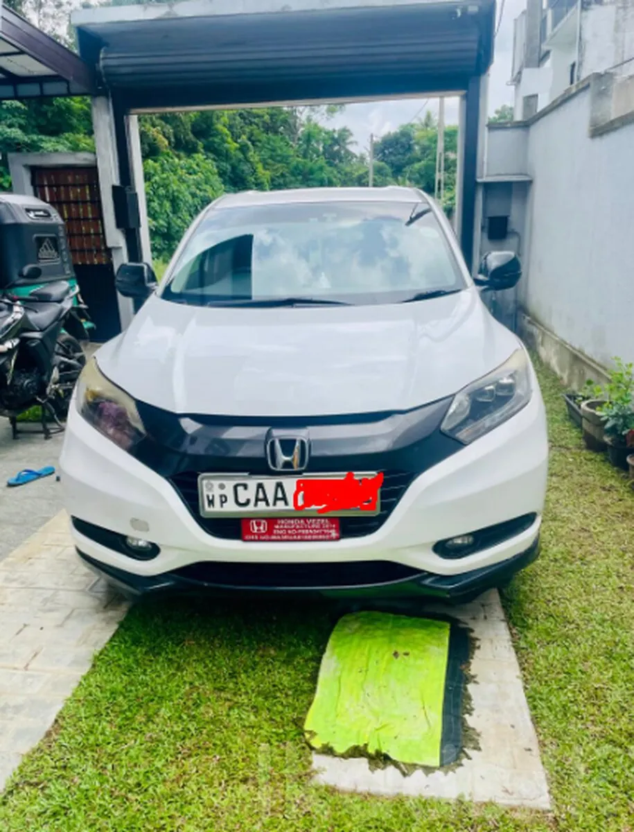 Rent a Car - Honda Vezel 2014