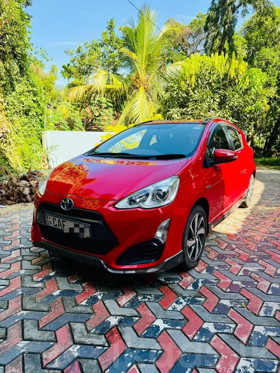 Toyota Aqua  X Urban 2015