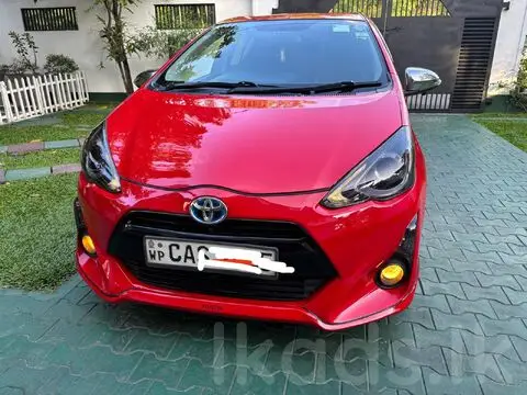 Toyota Aqua 2015