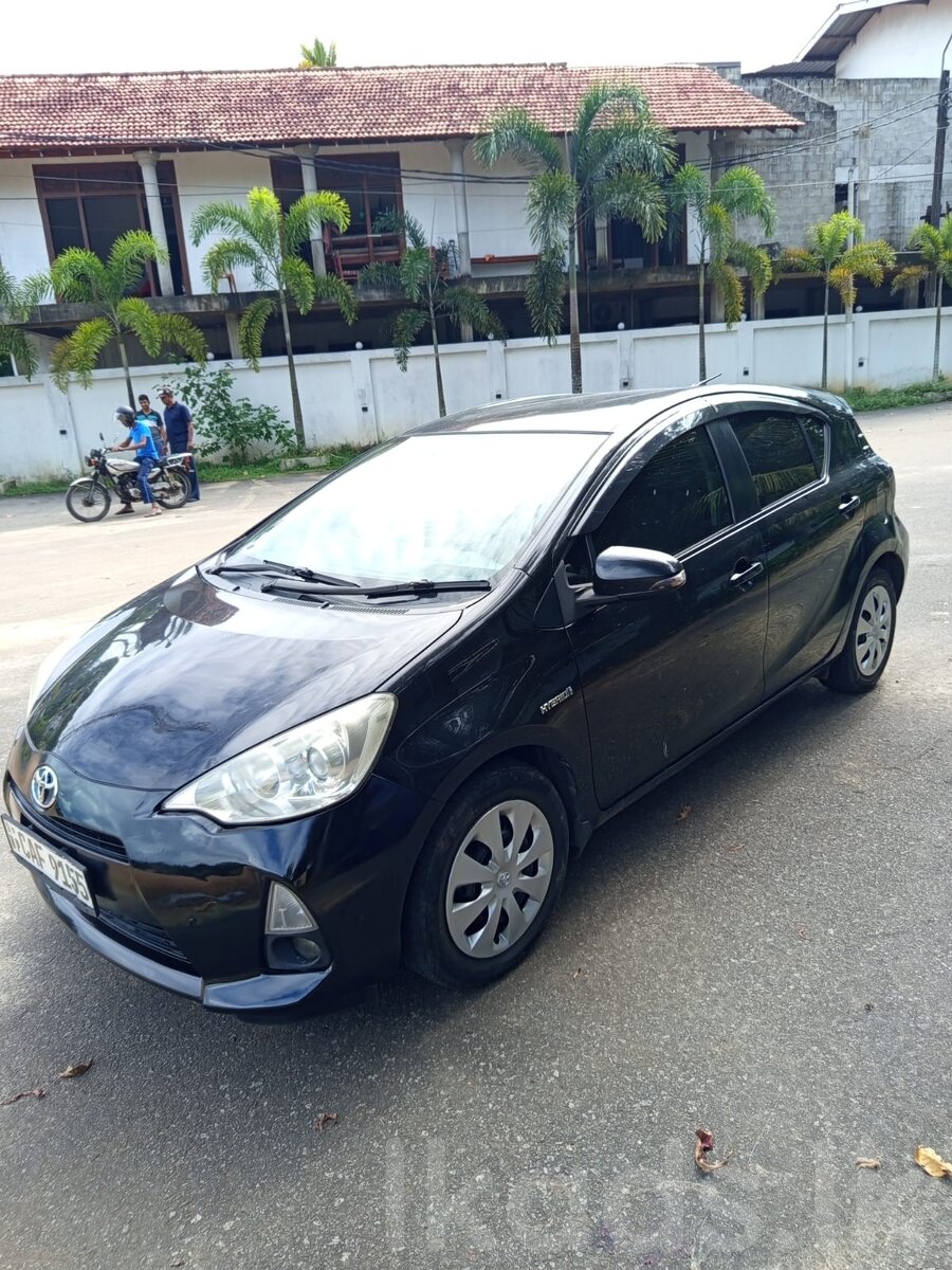 Toyota Aqua S Grade 2014