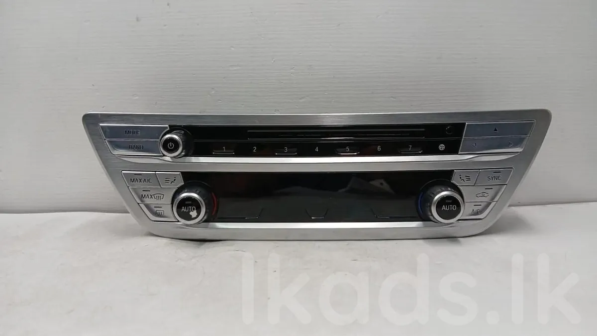 BMW G12 7 SERIES 2015 AC CONTROL PANEL