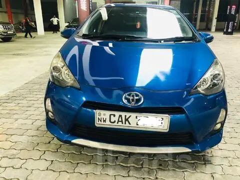Toyota Aqua 2012