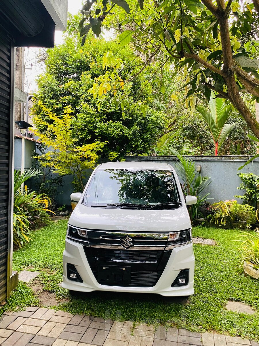 Suzuki Wagon R Custom Z (ZX Grade) 2025