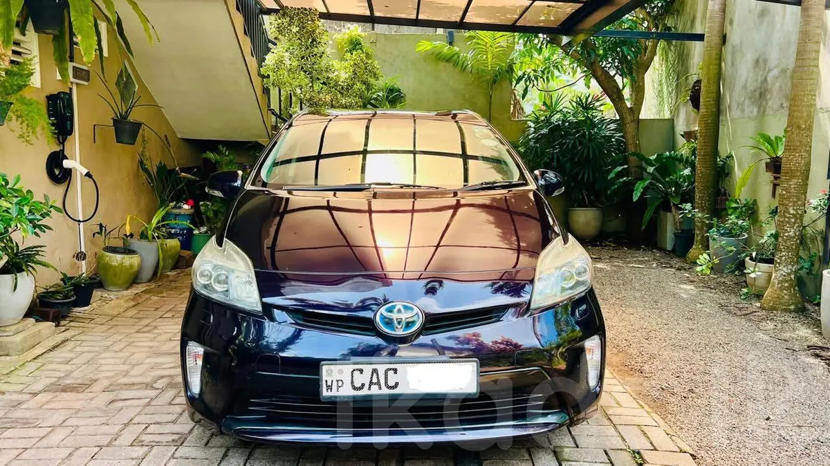 Toyota Prius S Touring 2014