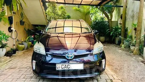 Toyota Prius S Touring 2014