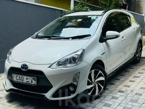 TOYOTA AQUA X URBAN SAFETY PACKAGE