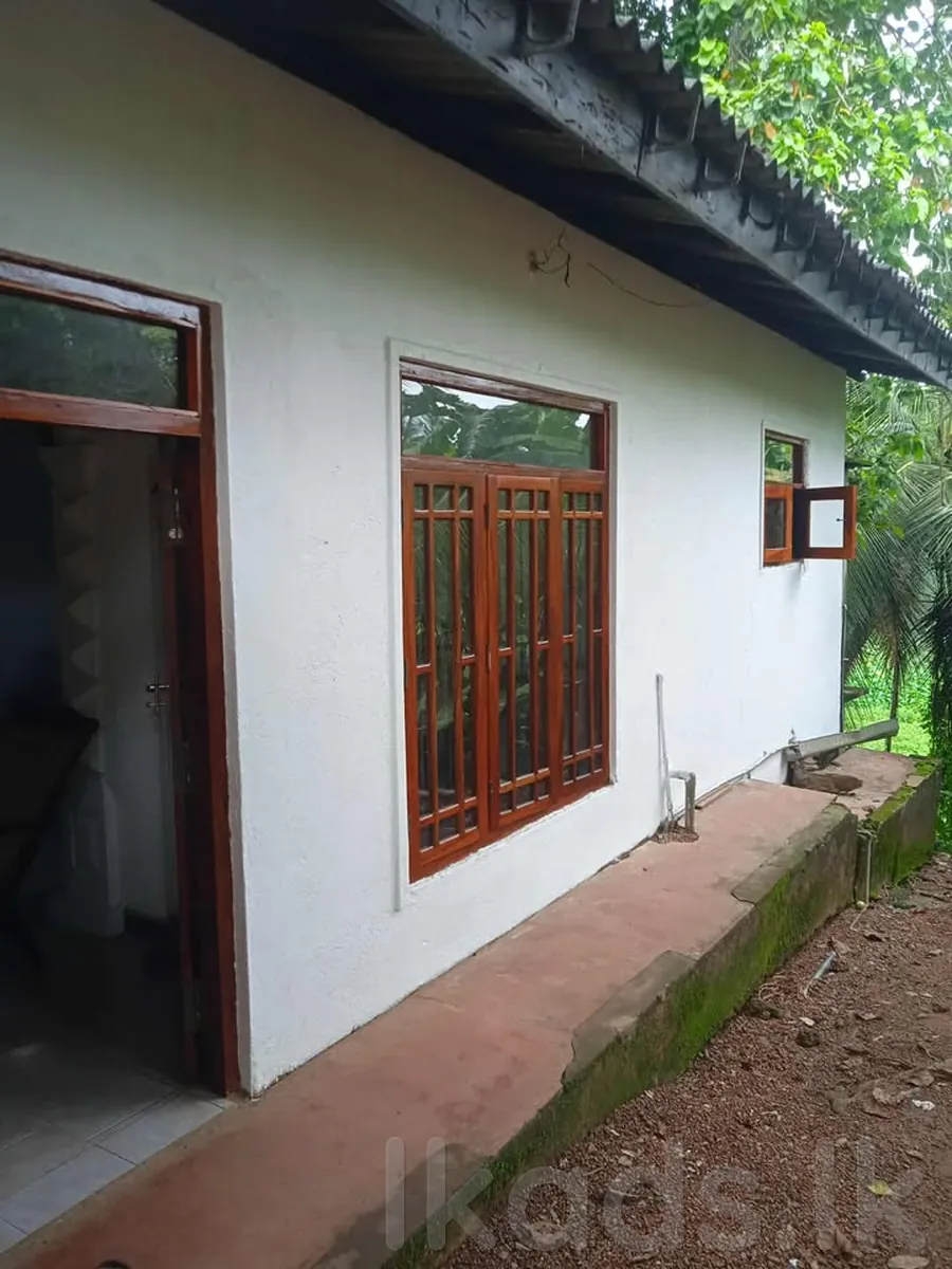 House for Sale in Makola | 12.5 Perches