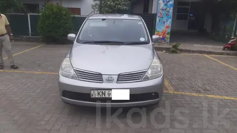 NISSAN  TIIDA  ( LATIO )