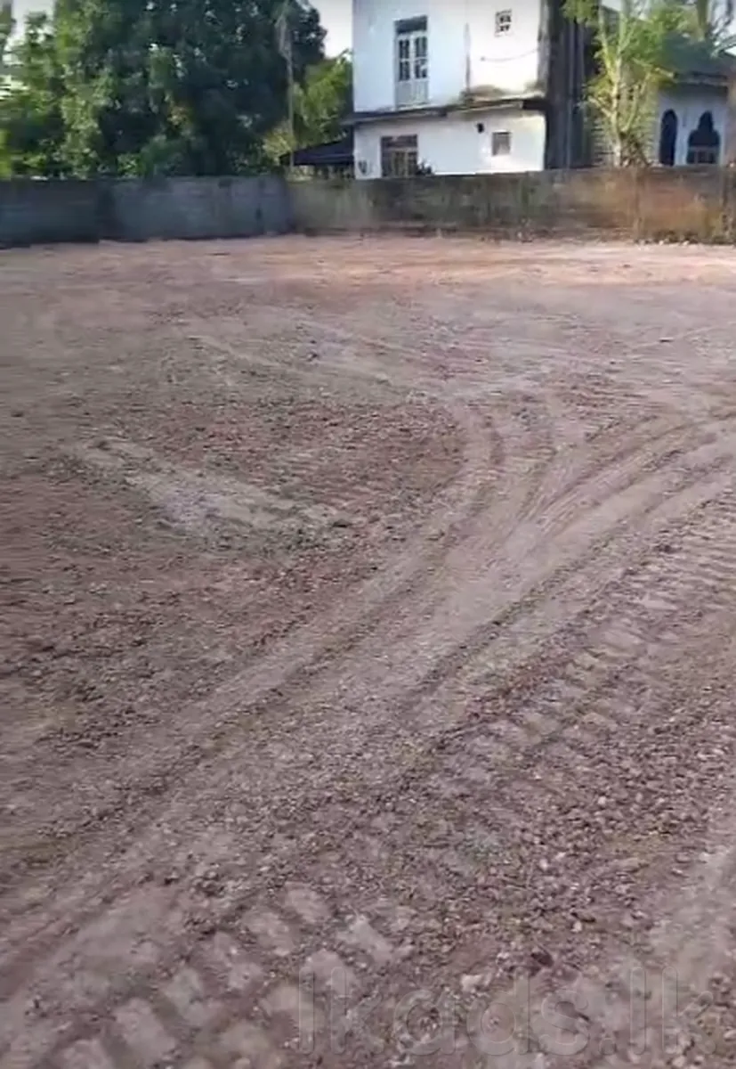 For Sale: Land (24 Perches) at Rilaulla Junction, Kadana