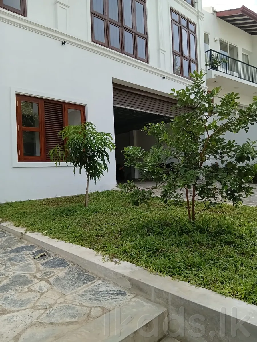 Brand New Luxurious 3-Storey House with Rooftop for Sale in Nawala