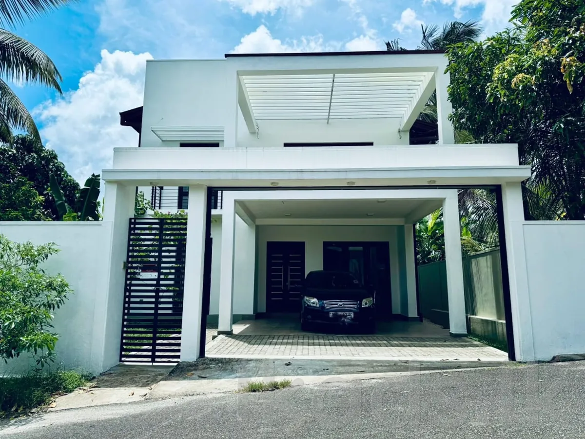 TWO STORY HOUSE FOR SALE IN HOMAGAMA