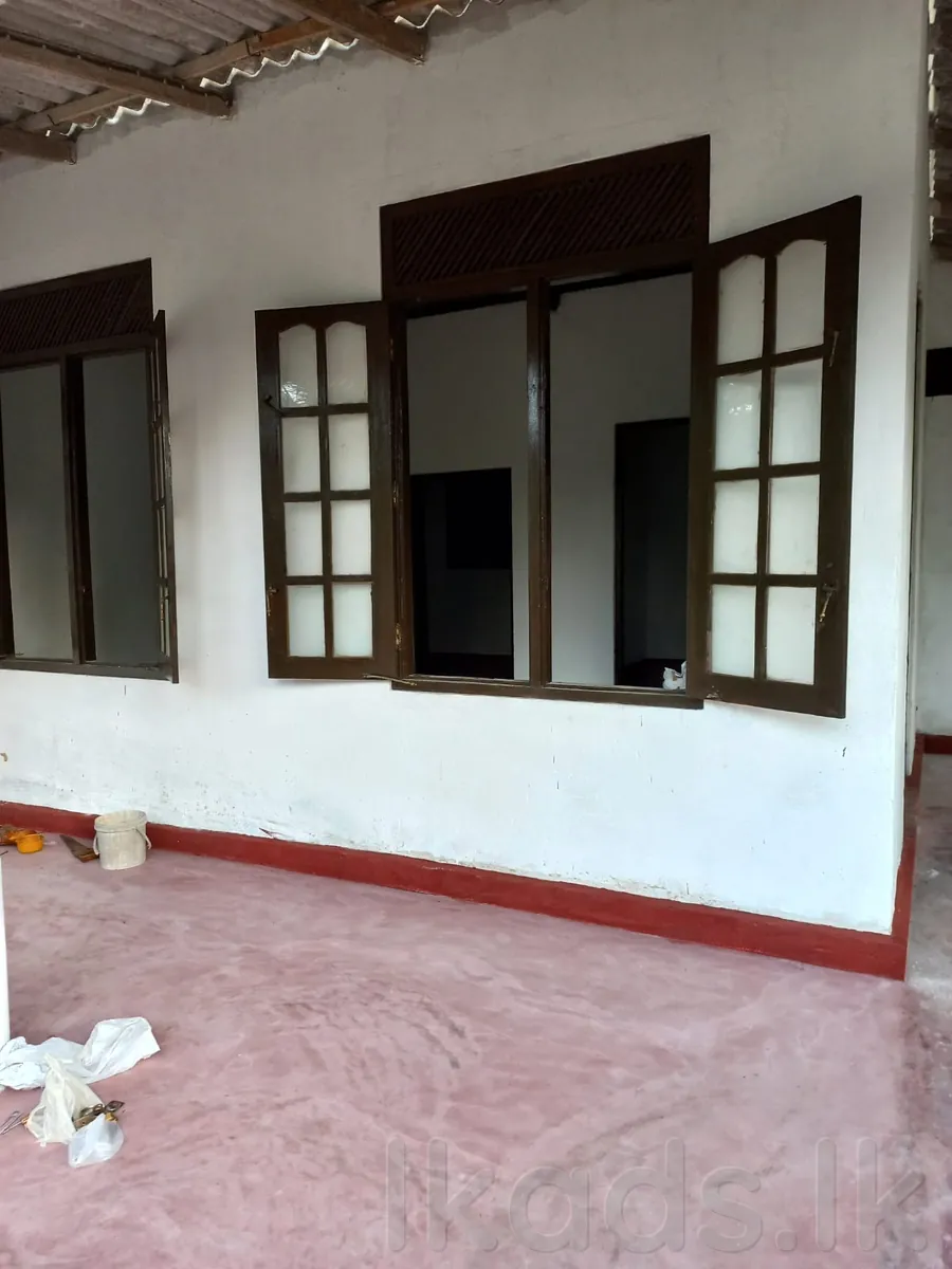 ouse with Land for Sale in Kesbewa - Makanden | 12.25 Perches