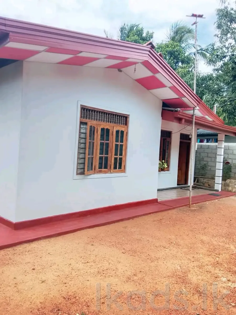 House for Sale in Pallellandeniya | 7.5km to Kurunegala