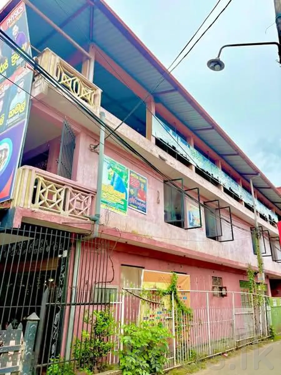 Commercial Building for Sale in Aluthgama