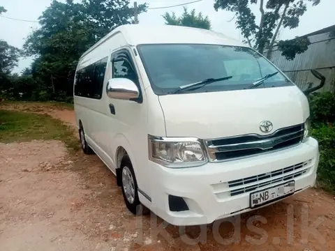 TOYOTA KDH 223 2011