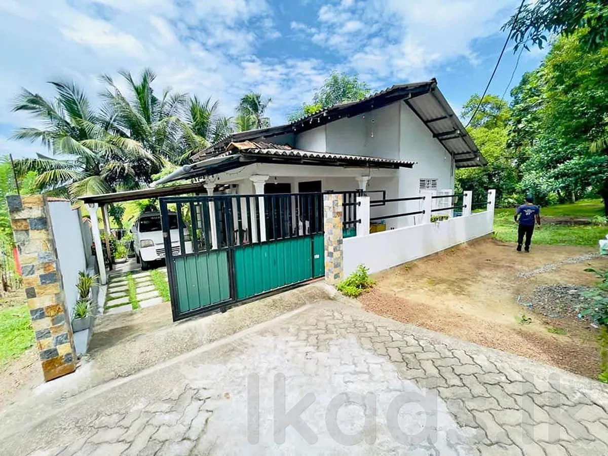 House for Sale in Athurugiriya, Oruwala | 8 Perches