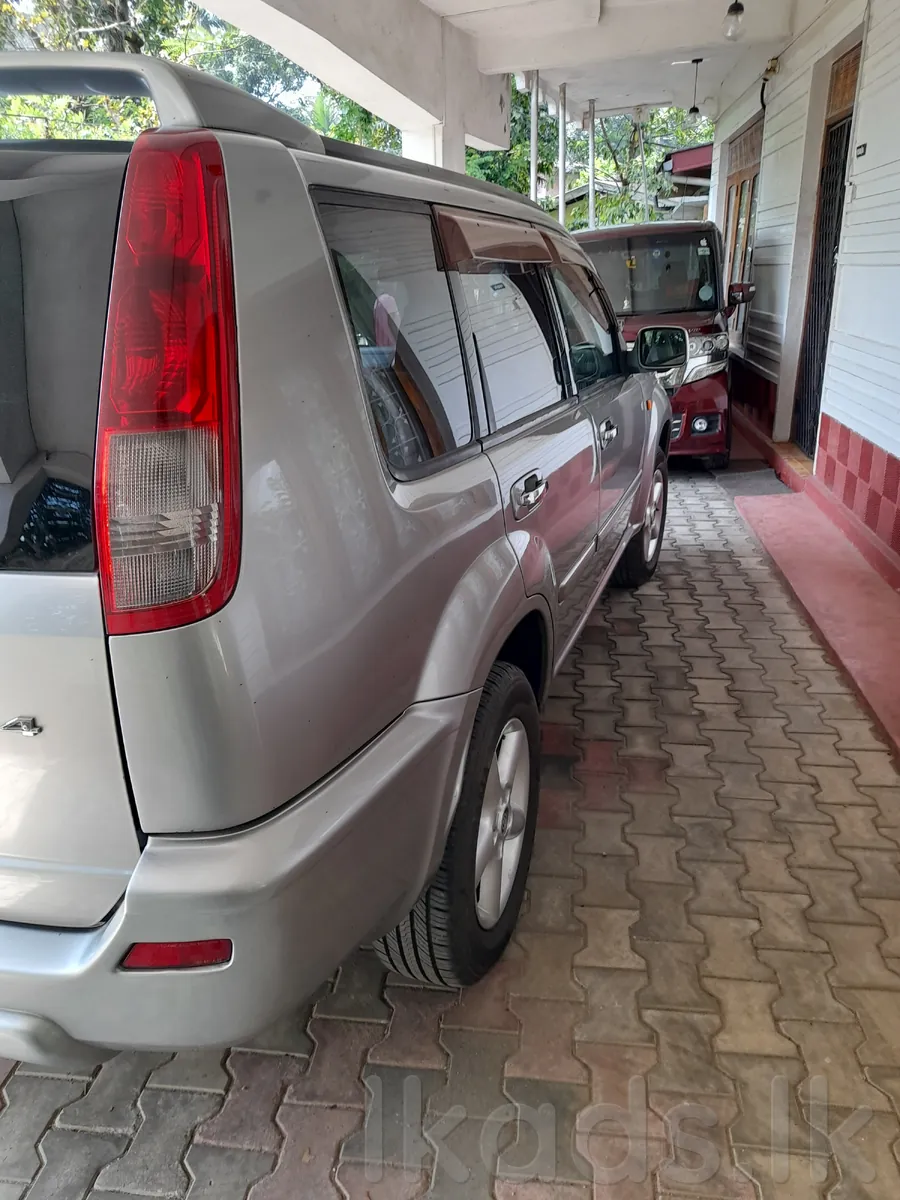 Nissan X trail