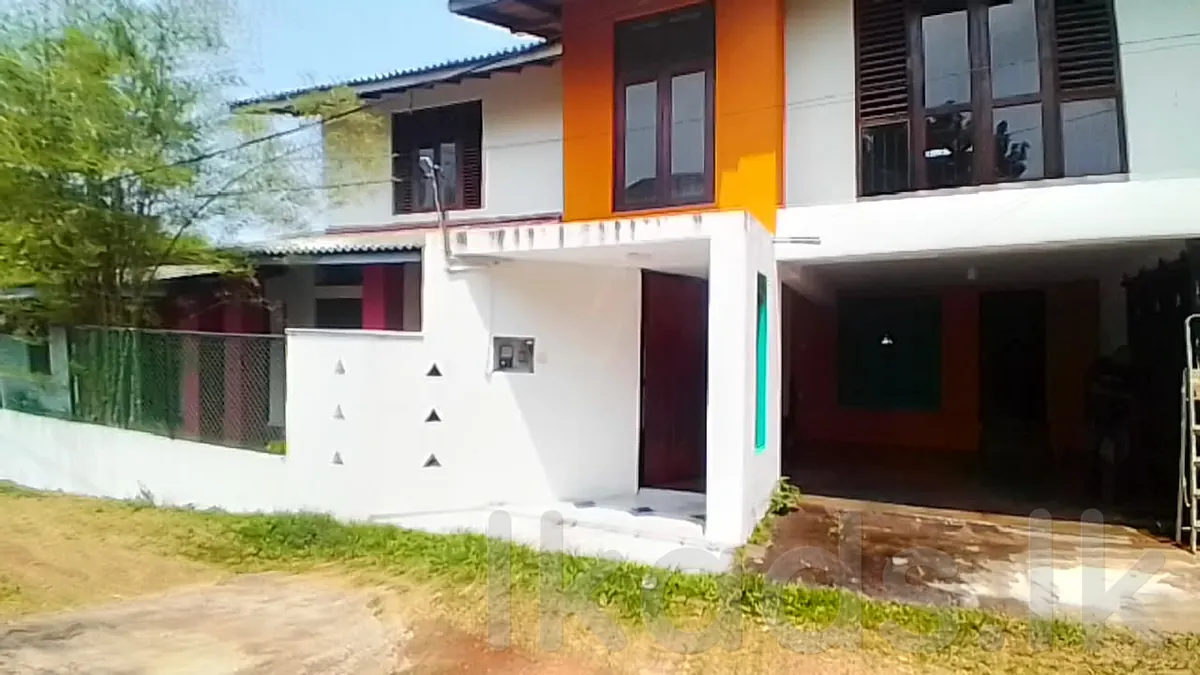 Hous for Sale in Kelaniya - Gonawala Heritage Park