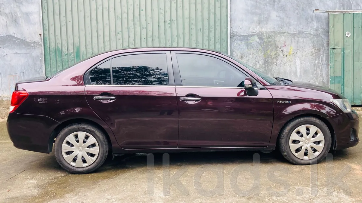 Toyota Axio G grade hybrid for sale -2015 pannala, kuliyapitiya photo 4