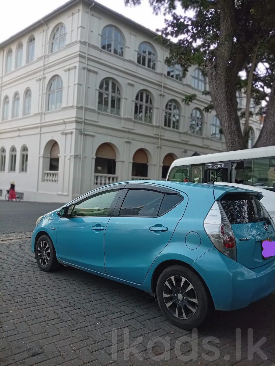 Toyota Aqua S Grade for Sale – 2012/2014 photo 5