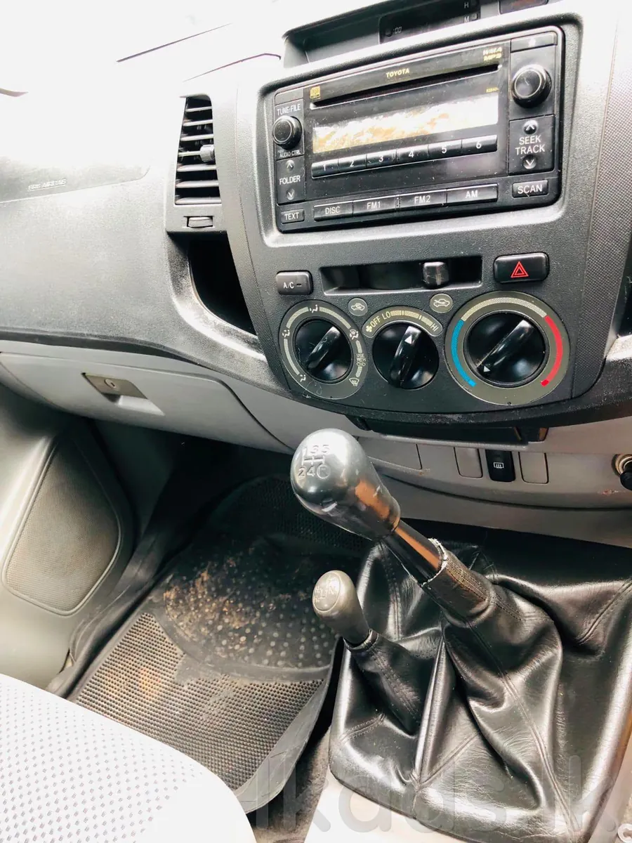 Toyota Hilux Vigo for Sale – Japan – 2006/2011 photo 5
