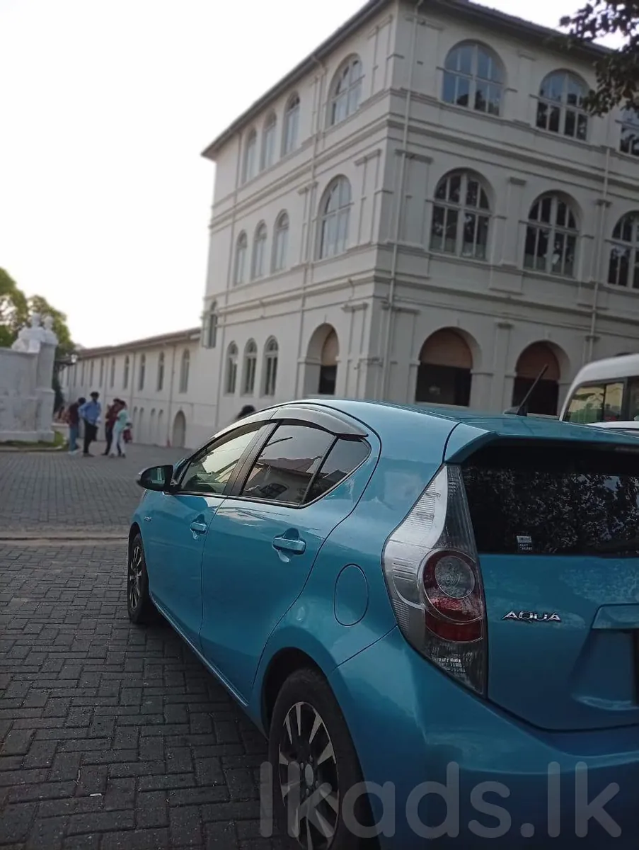 Toyota Aqua S Grade for Sale – 2012/2014 photo 3