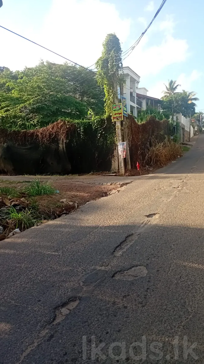Makola – Sirimangala Road – 30 Perches House for Sale photo 2