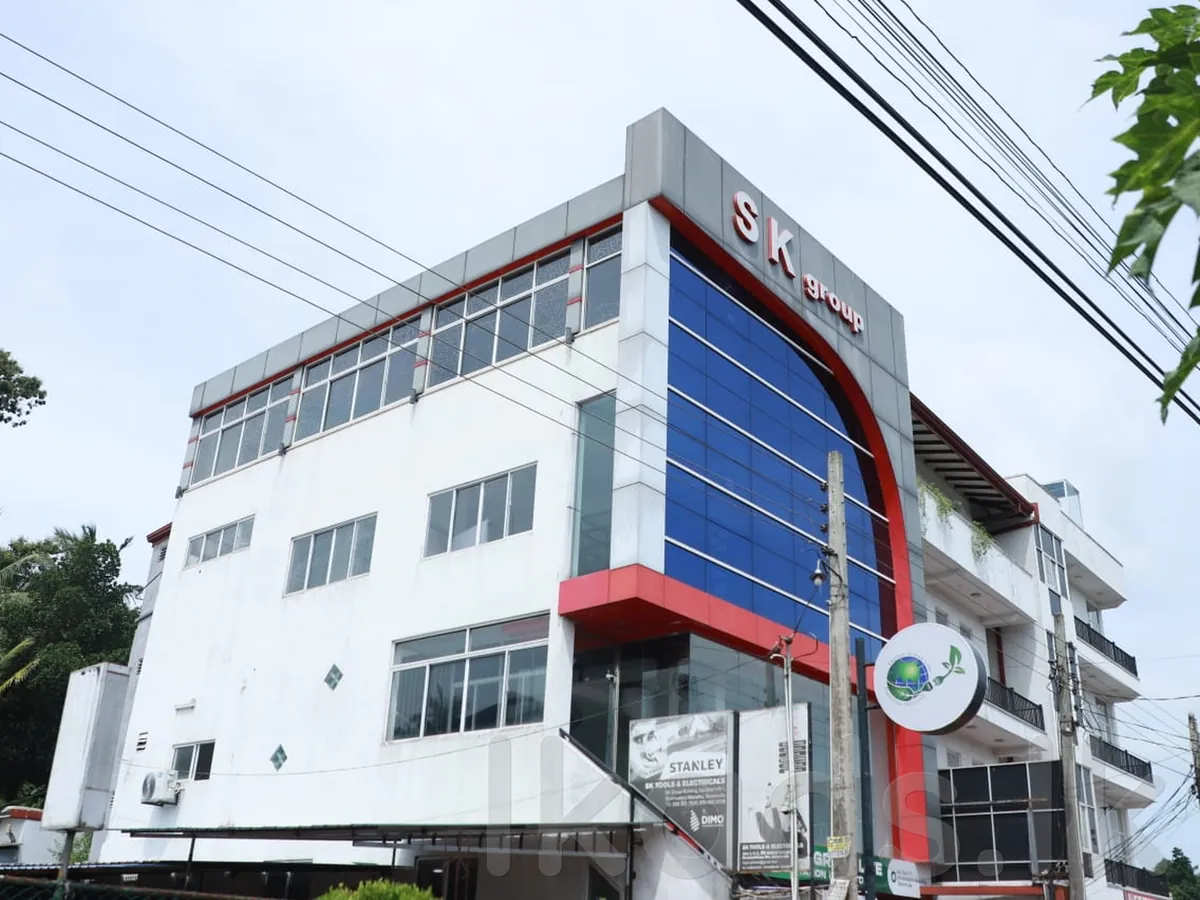 Commercial Building for Sale in Gampaha – Ganemulla photo 3