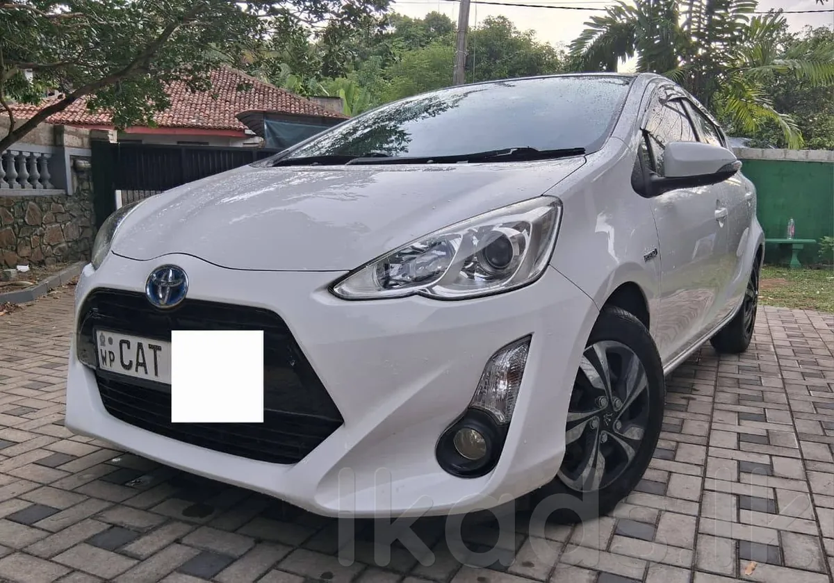 Toyota Aqua X urban 2015 in Kalutara, Kalutara