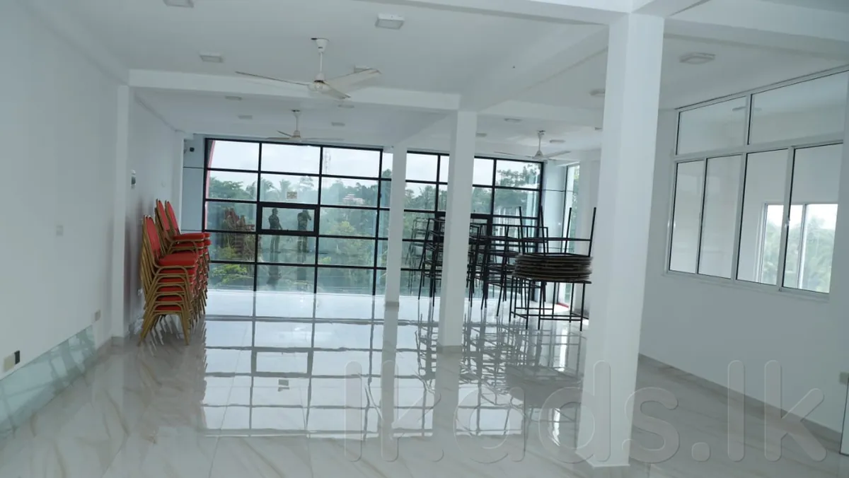 Commercial Building for Sale in Gampaha – Ganemulla photo 5