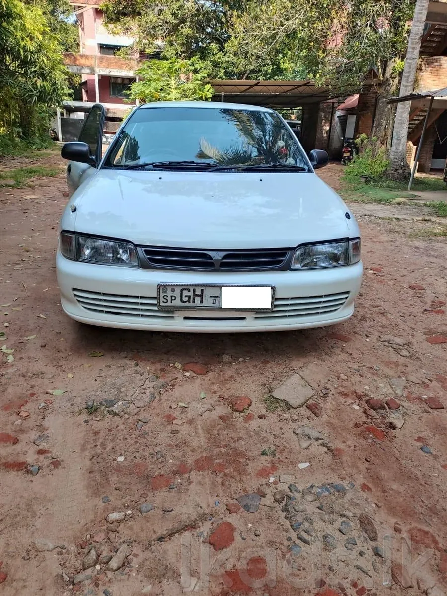 Mitsubishi Lancer for Sale – 1997 / 2001 – Mulleriyawa photo 5