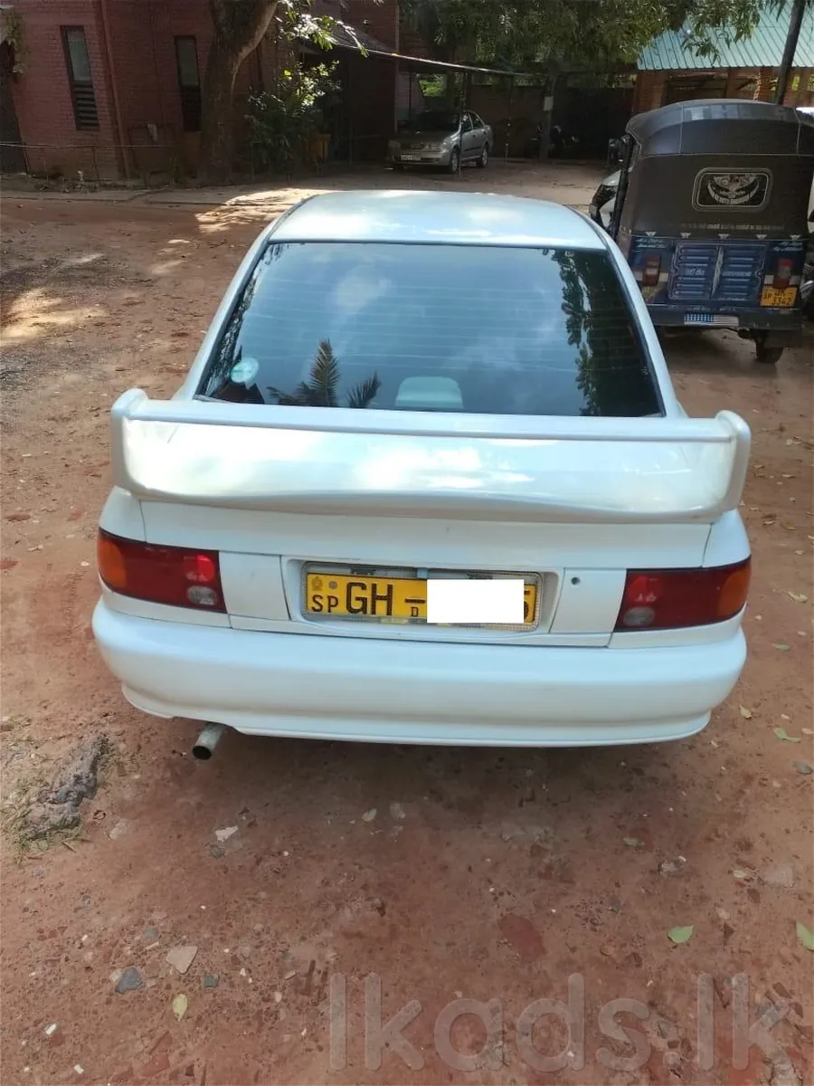 Mitsubishi Lancer for Sale – 1997 / 2001 – Mulleriyawa photo 8