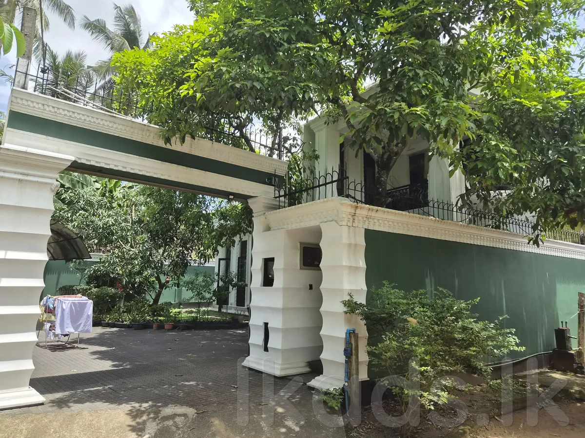 දෙල්ගොඩ නගරයට ආසන්න සුඛෝපභෝගී නිවසක් විකිණීමට ඇත! 🏡 in Gampaha, Biyagama