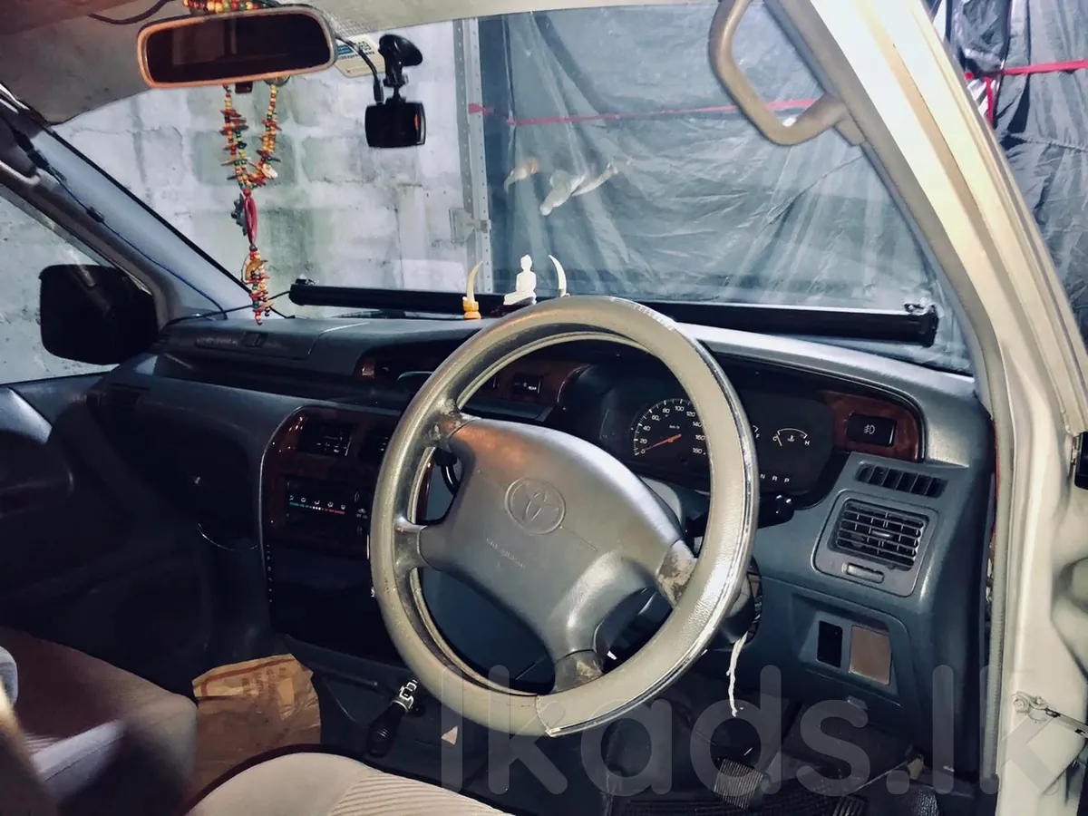 Toyota CR41 Noah GL for Sale – 1999/2007 photo 7