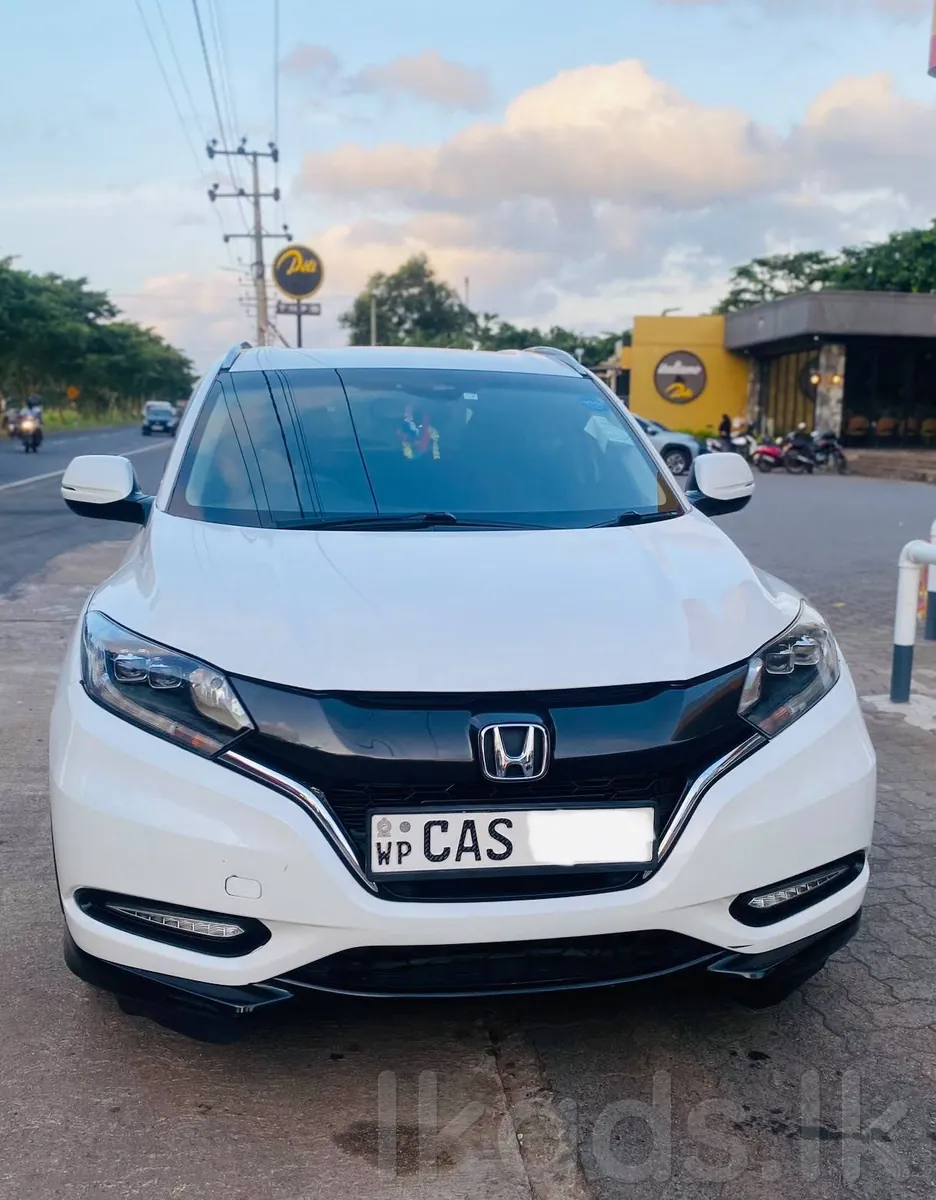 Honda Vezel  2016 photo 2