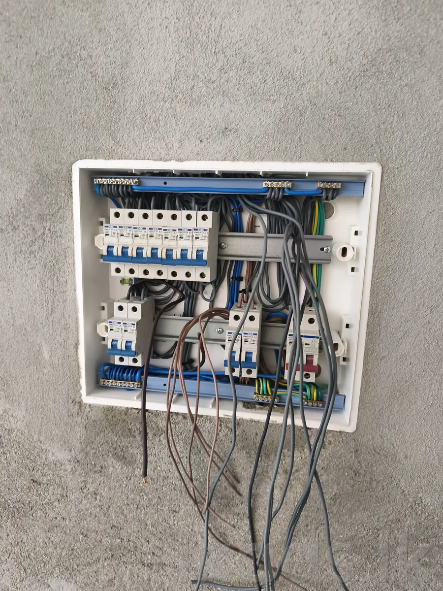 Electrician photo 4
