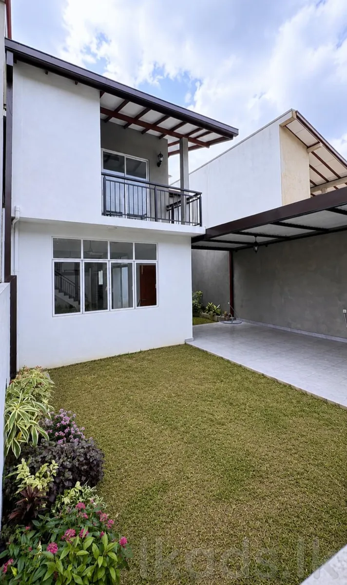 Brand new house for sale at Athurugiriya photo 3