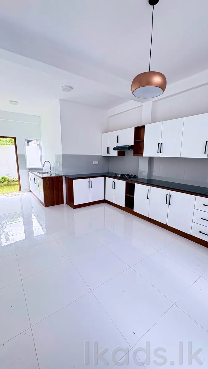 Brand new house for sale at Athurugiriya photo 8