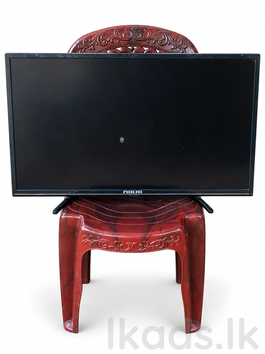 Display cupboard, TV cabinet with CRT television, and flat-screen TV photo 2
